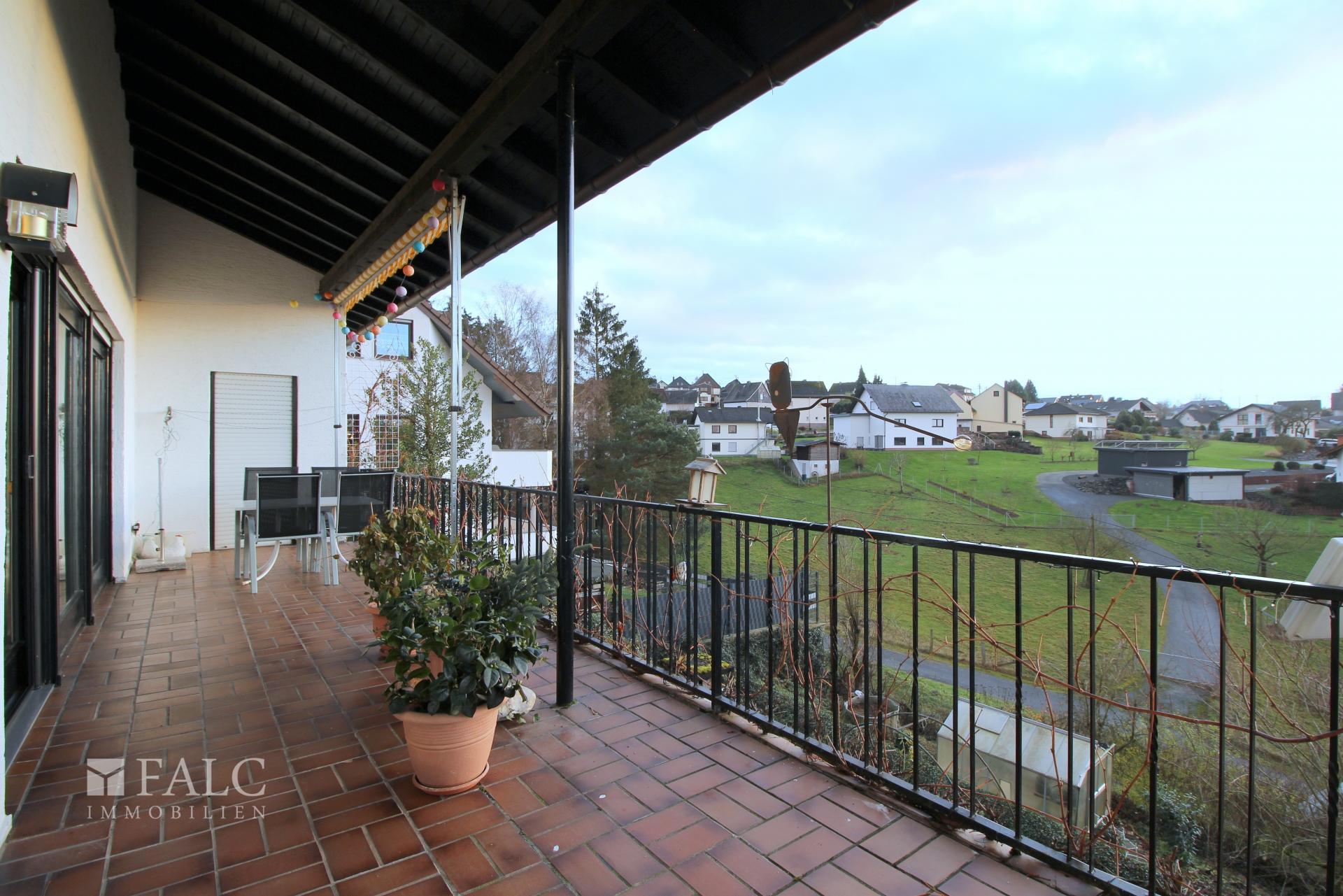 Balkon EG